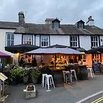 Luxury 3-bed In The Heart Of 아파트