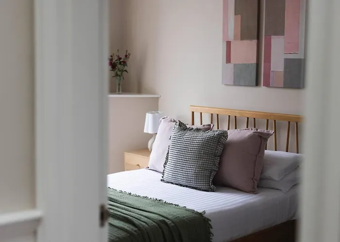 Luxury 3-bed In The Heart Of Apartment *