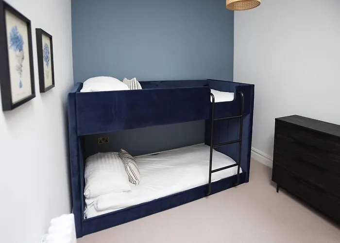 Apartment Luxury 3-bed In The Heart Of *