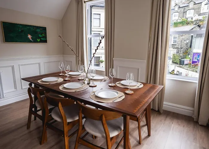 Luxury 3-bed In The Heart Of