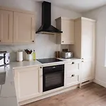 Appartement Luxury 3-bed In The Heart Of *