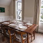 Luxury 3-bed In The Heart Of