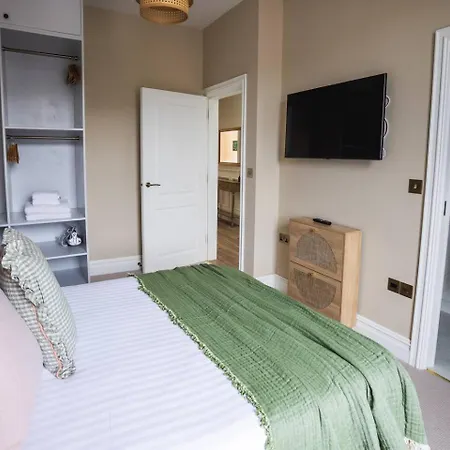 Luxury 3-bed In The Heart Of *