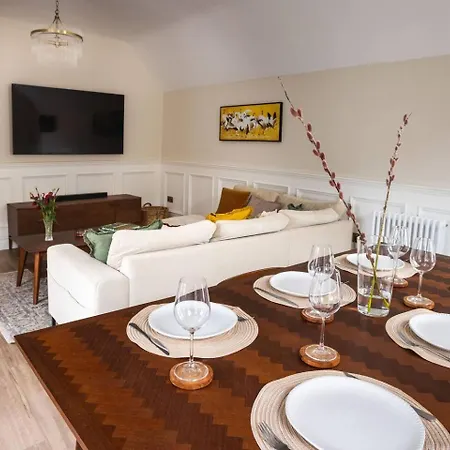 Apartment Luxury 3-bed In The Heart Of